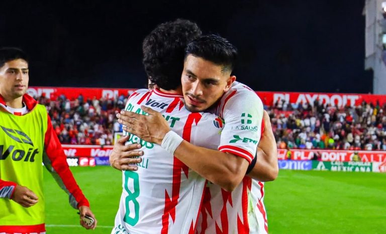 Ricardo Monreal vuelve con triunfo en la Liga MX