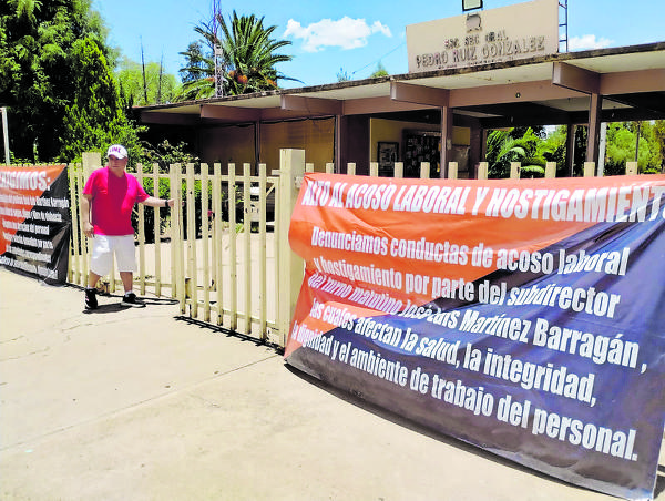 Subdirector se ampara tras ser separado del cargo