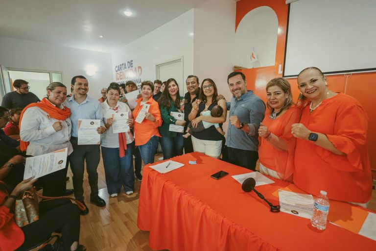 Toma MC protesta a sus comités estatal y distritales electorales