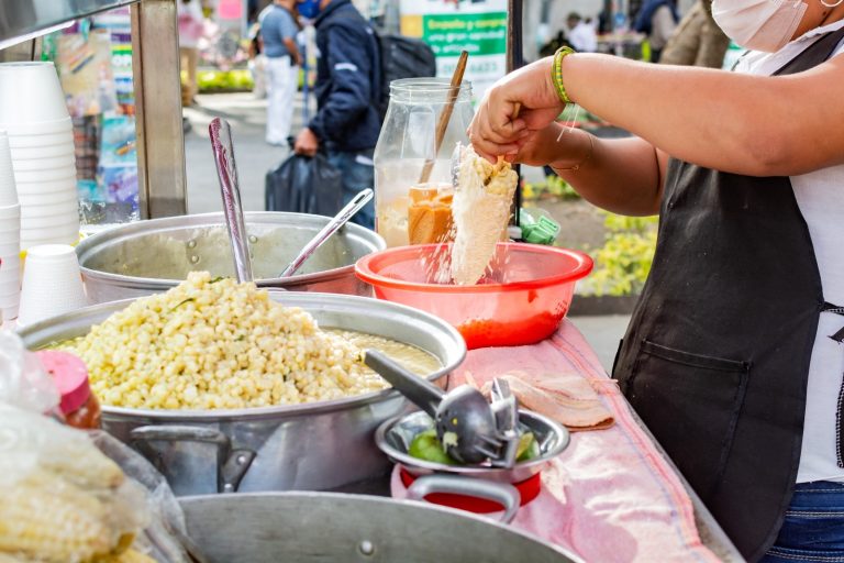 Emite SSZ recomendaciones a vendedores de alimentos en vía pública