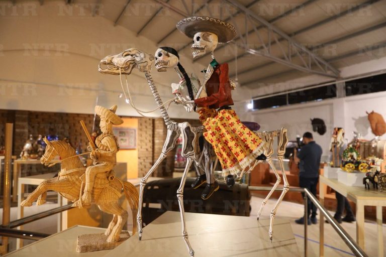Presentan El Jinete y el Caballo en el Museo de la Barrica