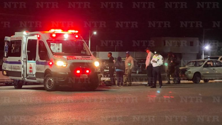 Conductor embiste a motociclista y huye del lugar