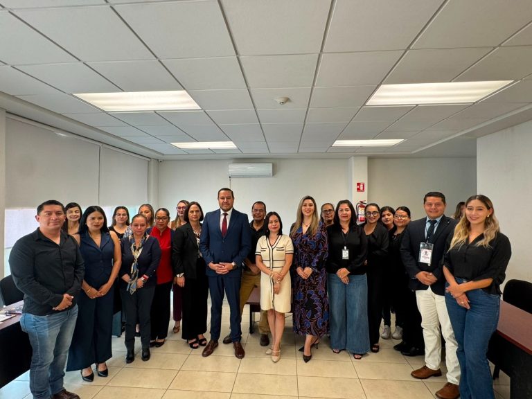 Inicia capacitación y certificación para atender violencia contra las mujeres