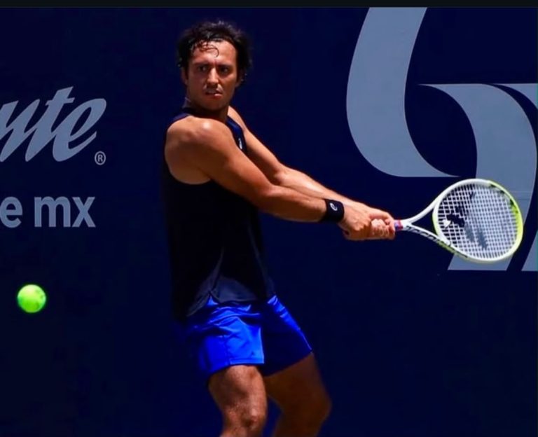Alan Magadán cae en singles y responde en dobles