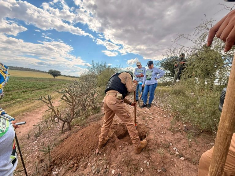 Prospectan la comunidad Los Rodríguez en Río Grande