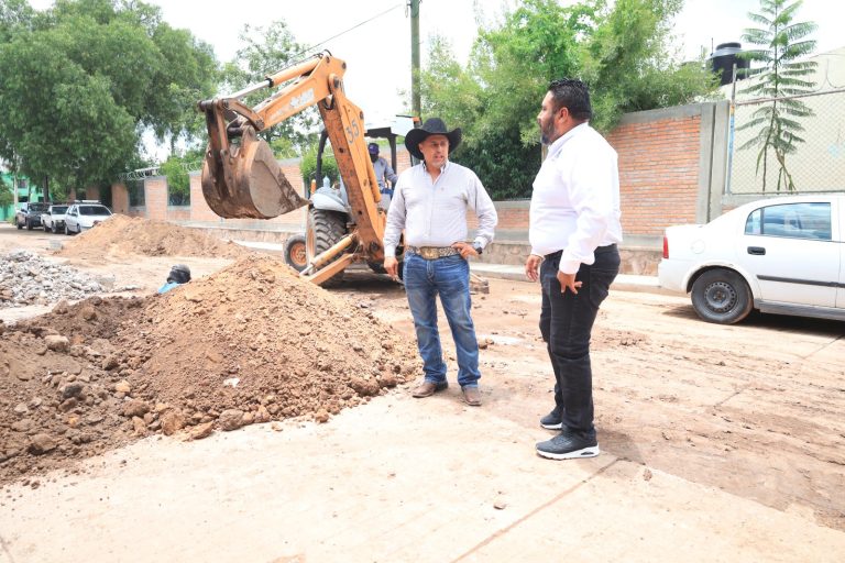 Supervisa Rodrigo Ureño ampliación de drenaje