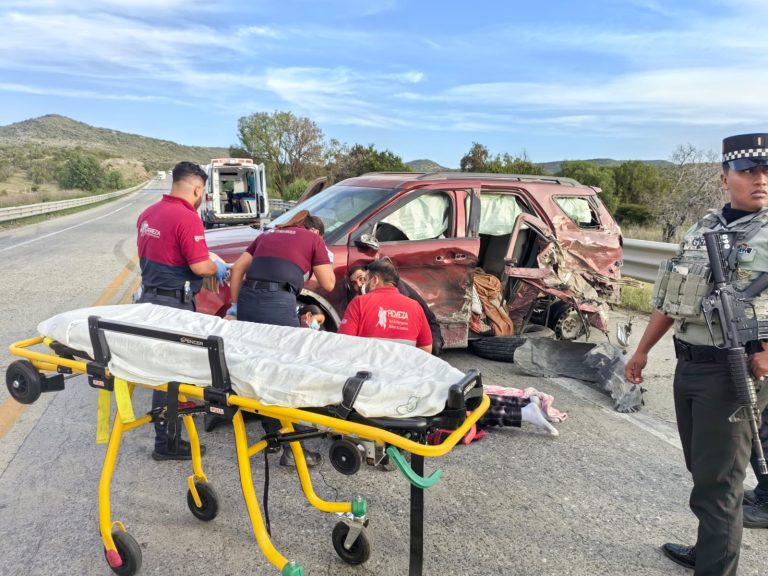 Choque en autopista Osiris deja tres lesionados