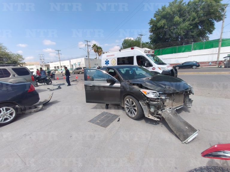 Motociclista termina en el hospital tras fuerte choque