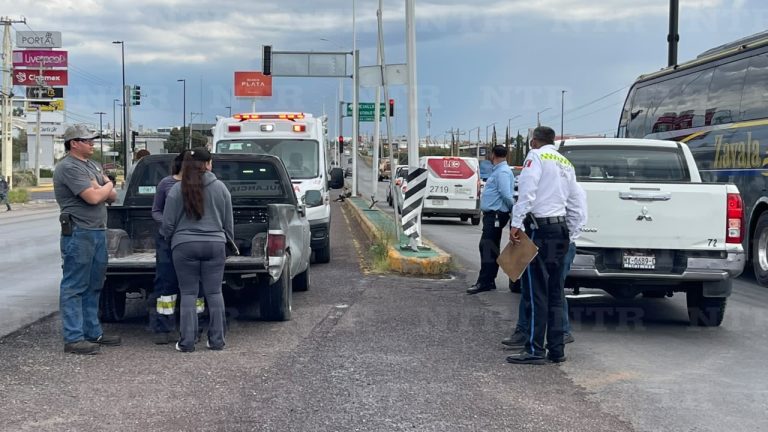 Accidente automovilístico deja solo daños materiales
