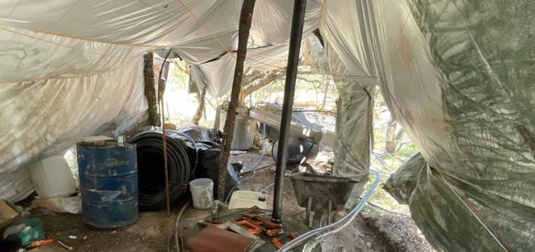 Localizan narcolaboratorio y campamento en Fresnillo