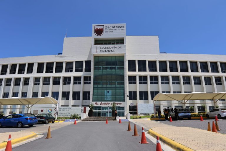 Mejora Fitch y HR Ratings calificación crediticia de Zacatecas