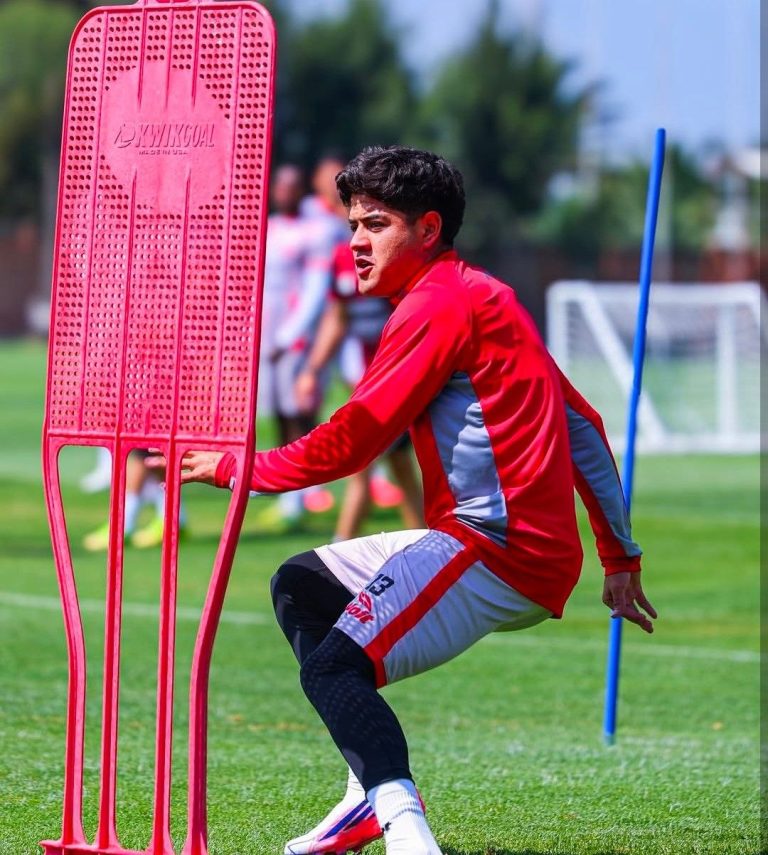 Owen González debuta con Necaxa en la categoría Sub-21