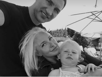 Promete ex esposo de Hayden Panettiere honrarla ante su hija