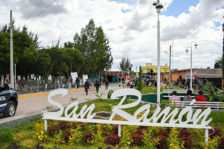 Rehabilitan espacios públicos de San Ramón, Villa de Cos