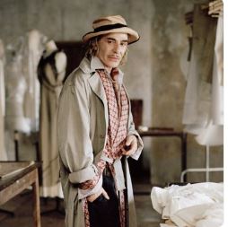 Se retira John Galliano de la exposición de la Met Gala 2027