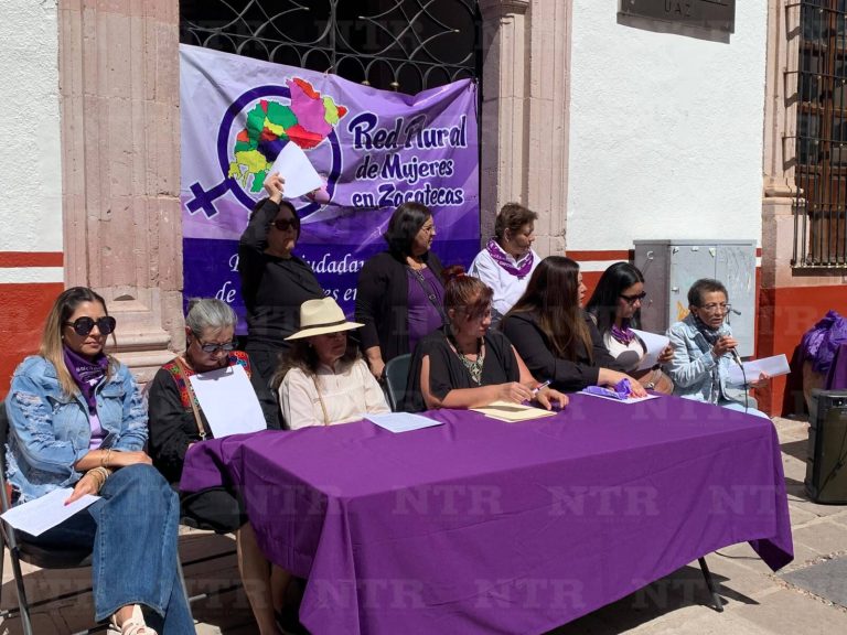 Apoya Red Plural de Mujeres a docente víctima de amenazas
