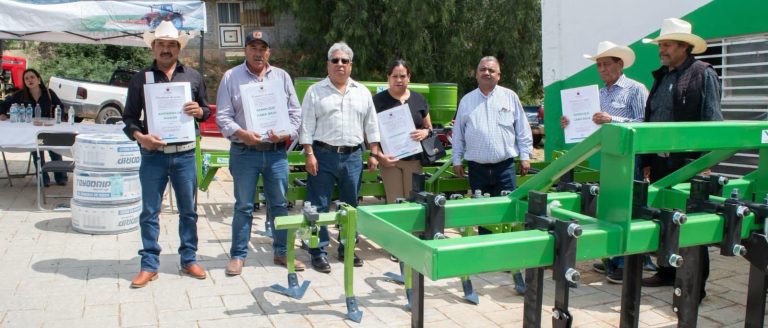 Apoyan a productores con equipos y herramientas