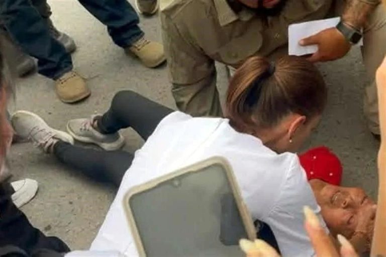 Auxilia Sheinbaum a adulta mayor que se desvaneció en evento