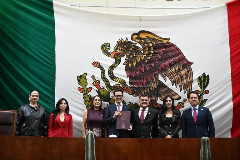 Entregan Quinto Informe de Gobierno a la LVX Legislatura