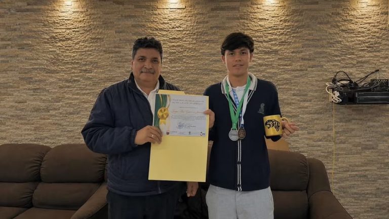 Recluta Club Necaxa a Jorge Abad, estudiante del Cobaez