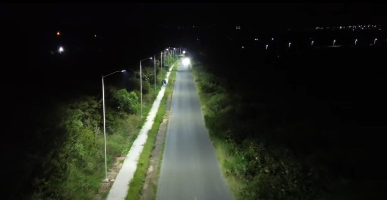 Colocan 30 luminarias en andador a la presa Miguel Alemán