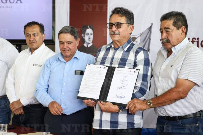 Firman convenio para tecnificar Distrito de Riego 034