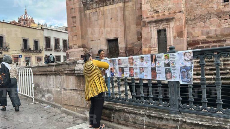 Impiden a buscadoras acceso a Plaza de Armas