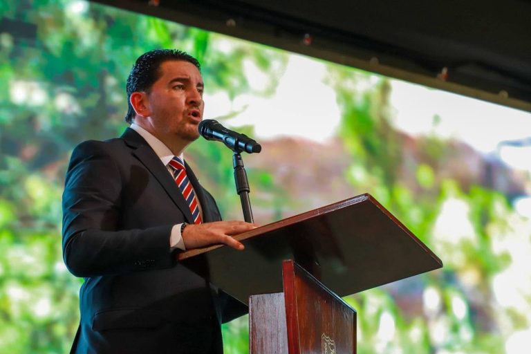 Javo Torres niega licencia para buscar reelección