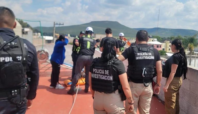 Menor se electrocuta al interior de su casa