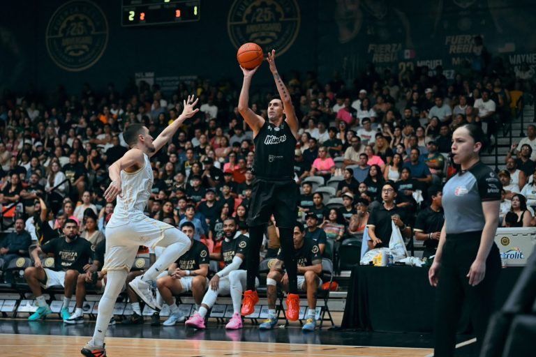 Mineros divide serie ante Fuerza Regia