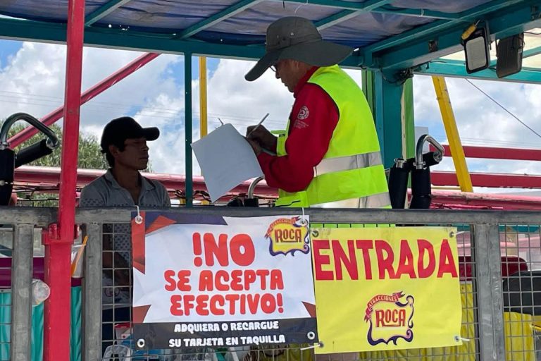 Profeco recorre puestos en recinto ferial