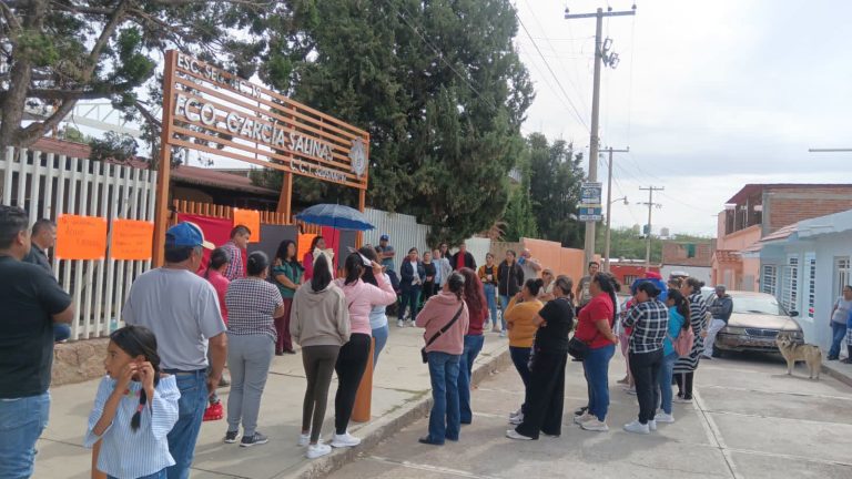 Se unen otros planteles a paro de la Técnica 19