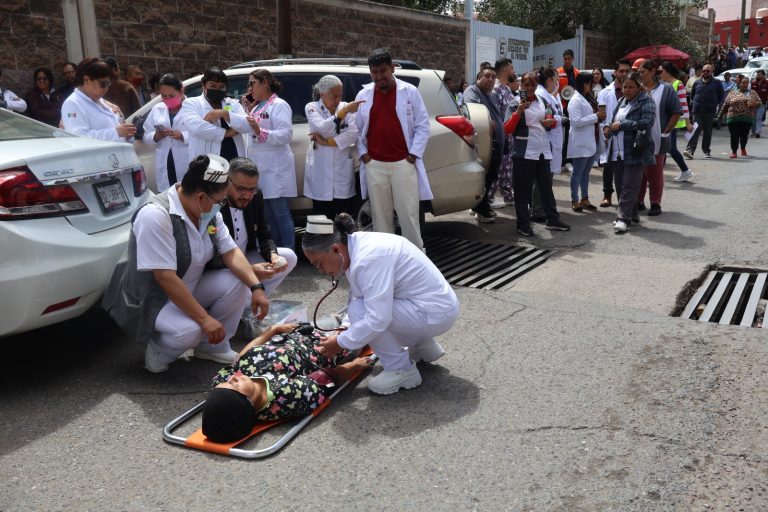 Simulan sismo el el Hospital General del ISSSTE