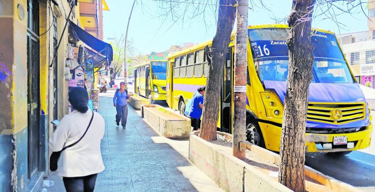 Tres rutas amplían sus horarios por Fenaza