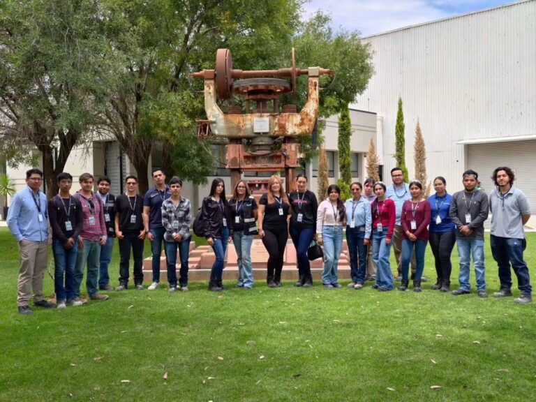 Estudiantes del Cecytez realizan prácticas en empresas zacatecanas