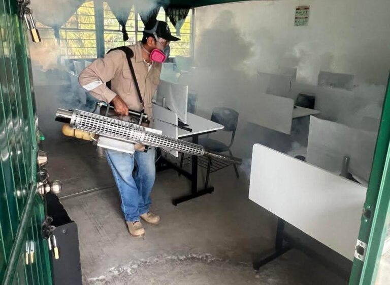 Dan seguimiento a casos de dengue en el estado