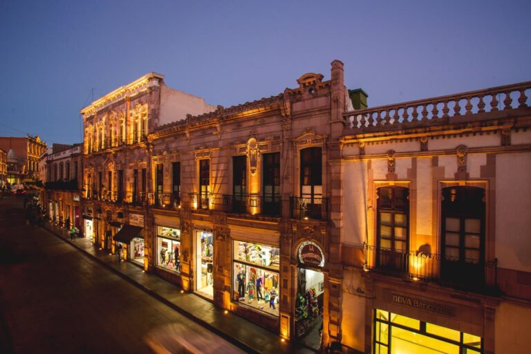 Cierran 15 negocios por bajas ventas