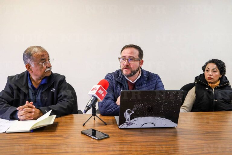Continúa protesta en Camzac; piden remover a directora