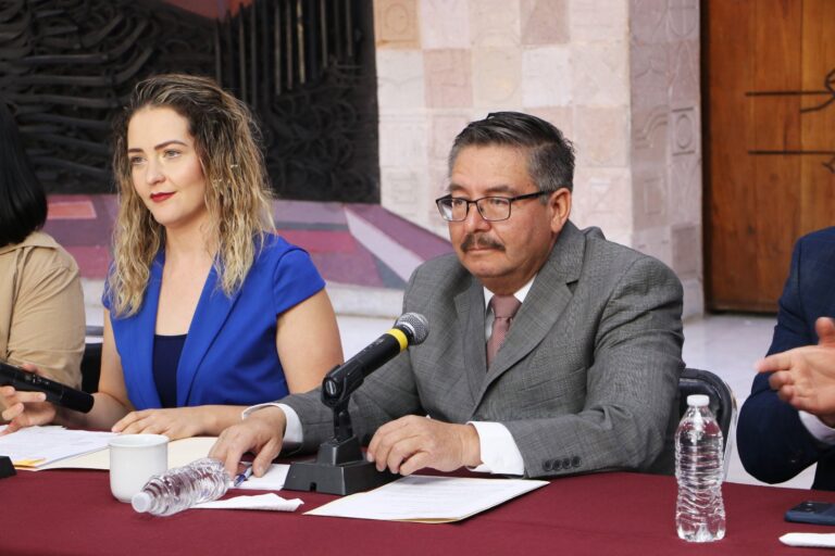 Defiende Uswaldo Pinedo transición a IMSS Bienestar