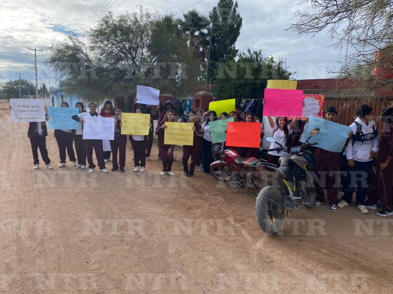 Denuncian cobros excesivos y malos tratos en CECyTEZ Las Catarinas