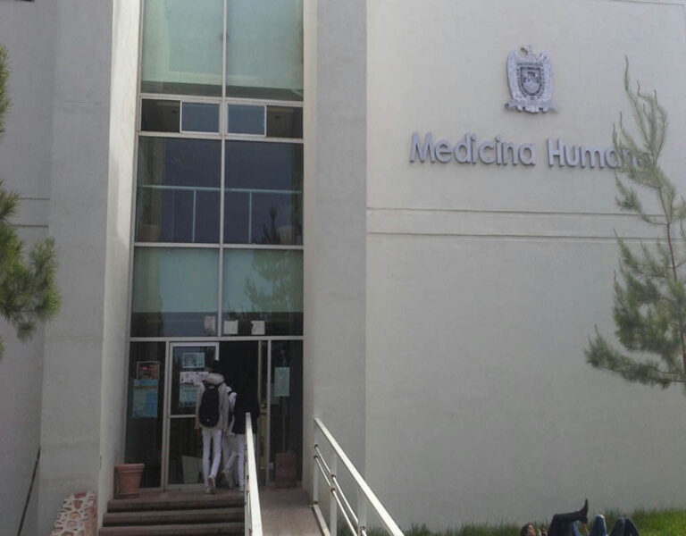 Denuncian docentes de medicina presuntas irregularidades en evaluación de materias