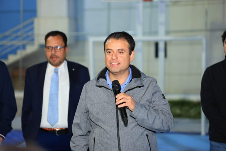 Capital, limitada contra los informales: Varela