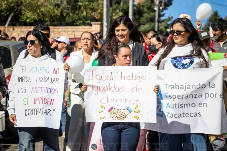 Marchan para pedir oportunidades laborales