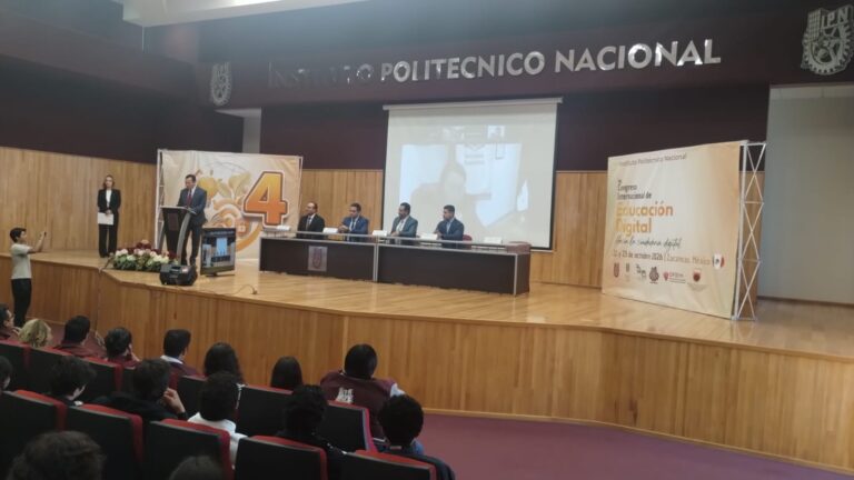 «Nos estamos deshumanizando»: Delgadillo sobre uso de pantallas