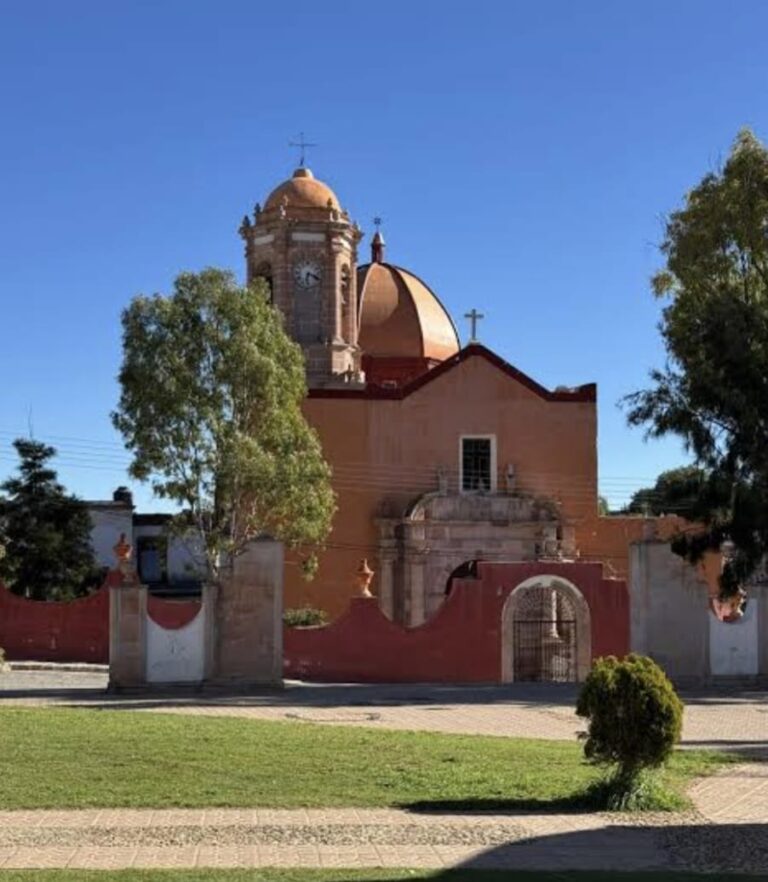 Piden a migrantes apoyar obra de templo